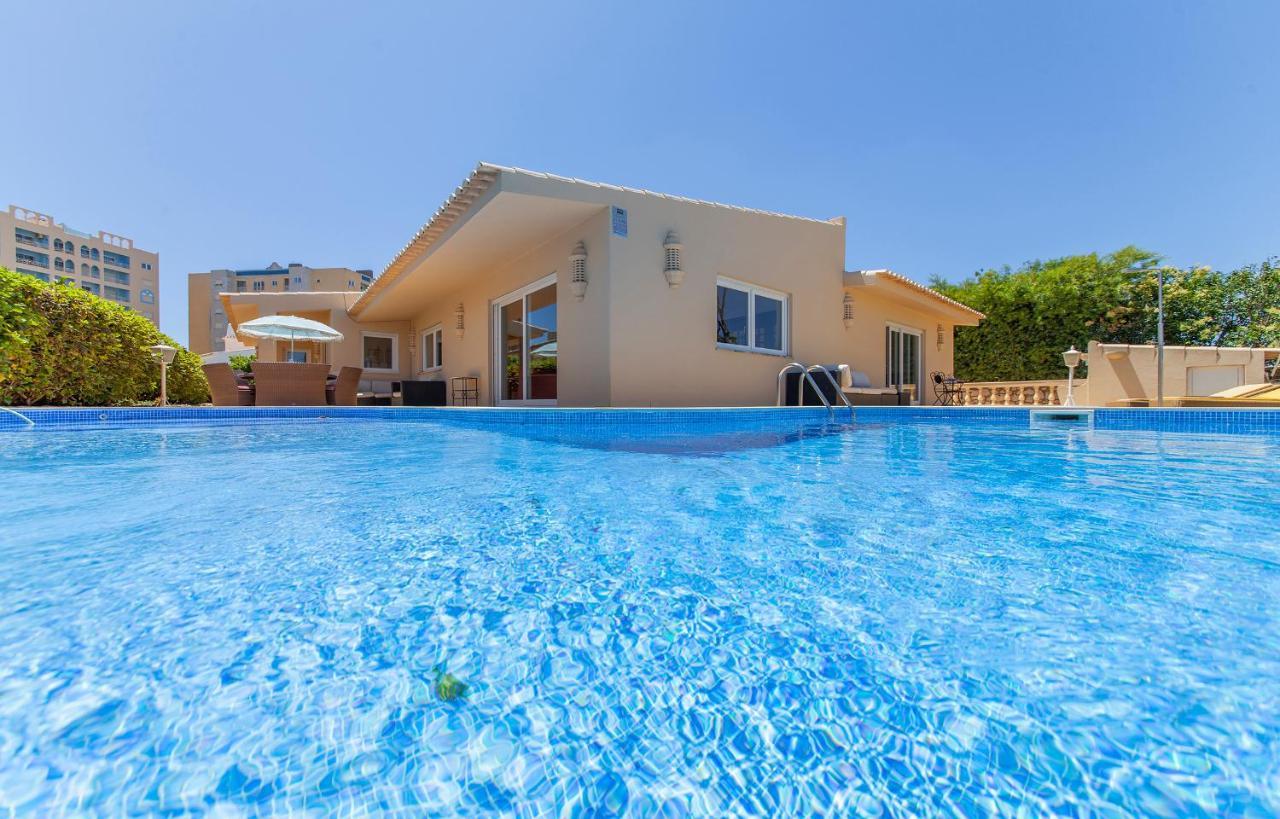 N - Astonishing Bay View Guesthouse Lagos